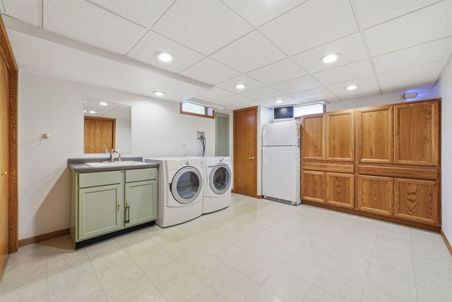 8424 168th Street, Tinley Park, IL 60487
