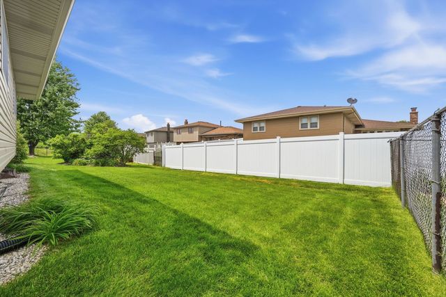 8424 168th Street, Tinley Park, IL 60487