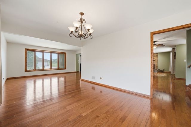 8424 168th Street, Tinley Park, IL 60487