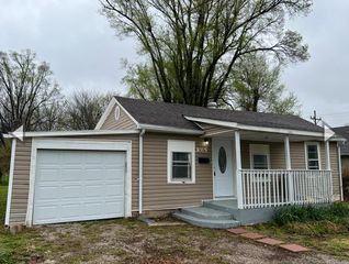 3015 West Lincoln Street, Springfield, MO 65802