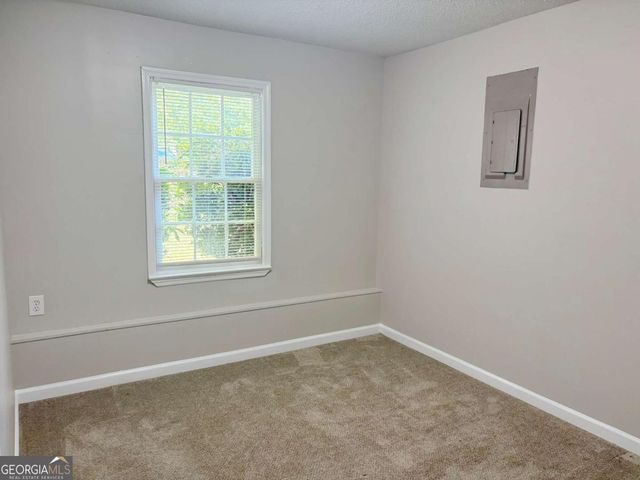 385 Nectarine Drive, Newnan, GA 30265