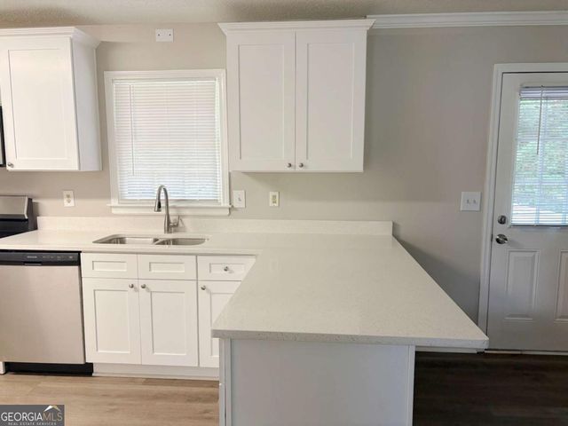 385 Nectarine Drive, Newnan, GA 30265