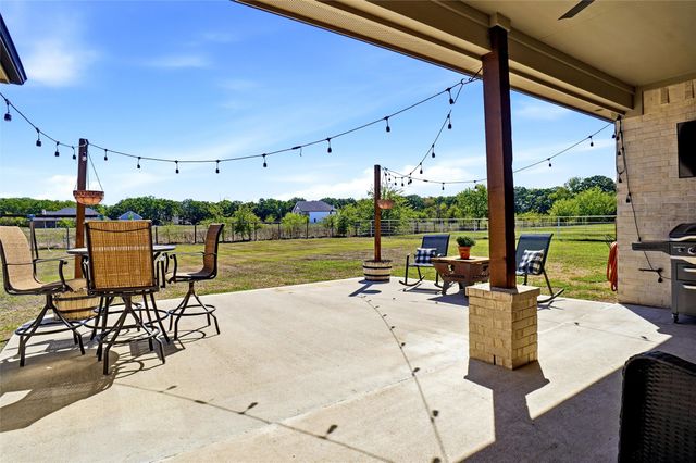 135 Smith Lane, Combine, TX 75159