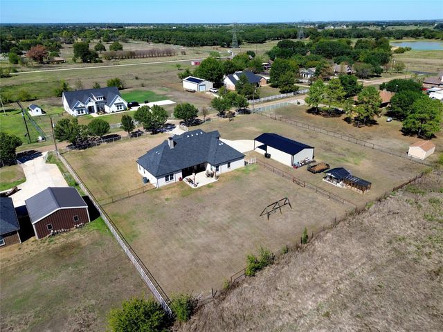 135 Smith Lane, Combine, TX 75159