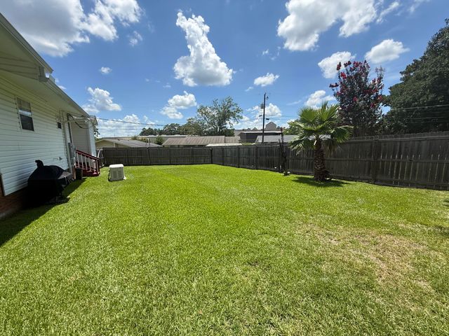 1202 N 25th Ave, Hattiesburg, MS 39401