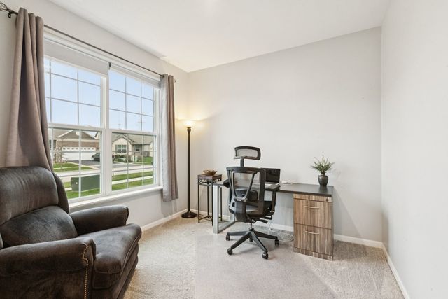 1053 Honey Locust Drive, Crystal Lake, IL 60012