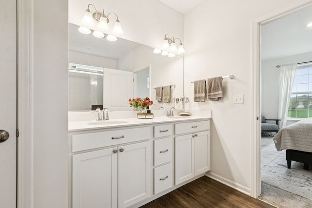 1053 Honey Locust Drive, Crystal Lake, IL 60012