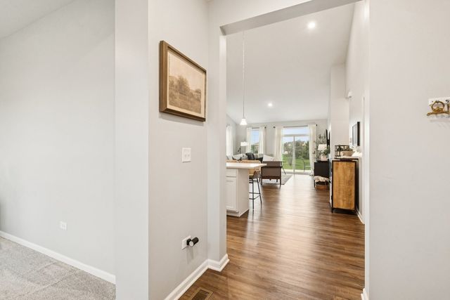 1053 Honey Locust Drive, Crystal Lake, IL 60012