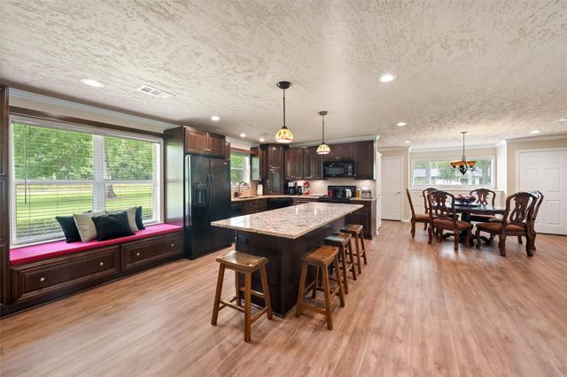 115 County Road 3189c, Cleveland, TX 77327