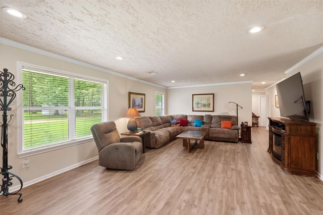 115 County Road 3189c, Cleveland, TX 77327