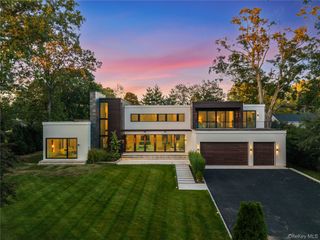 800 Rushmore Avenue, Mamaroneck, NY 10543