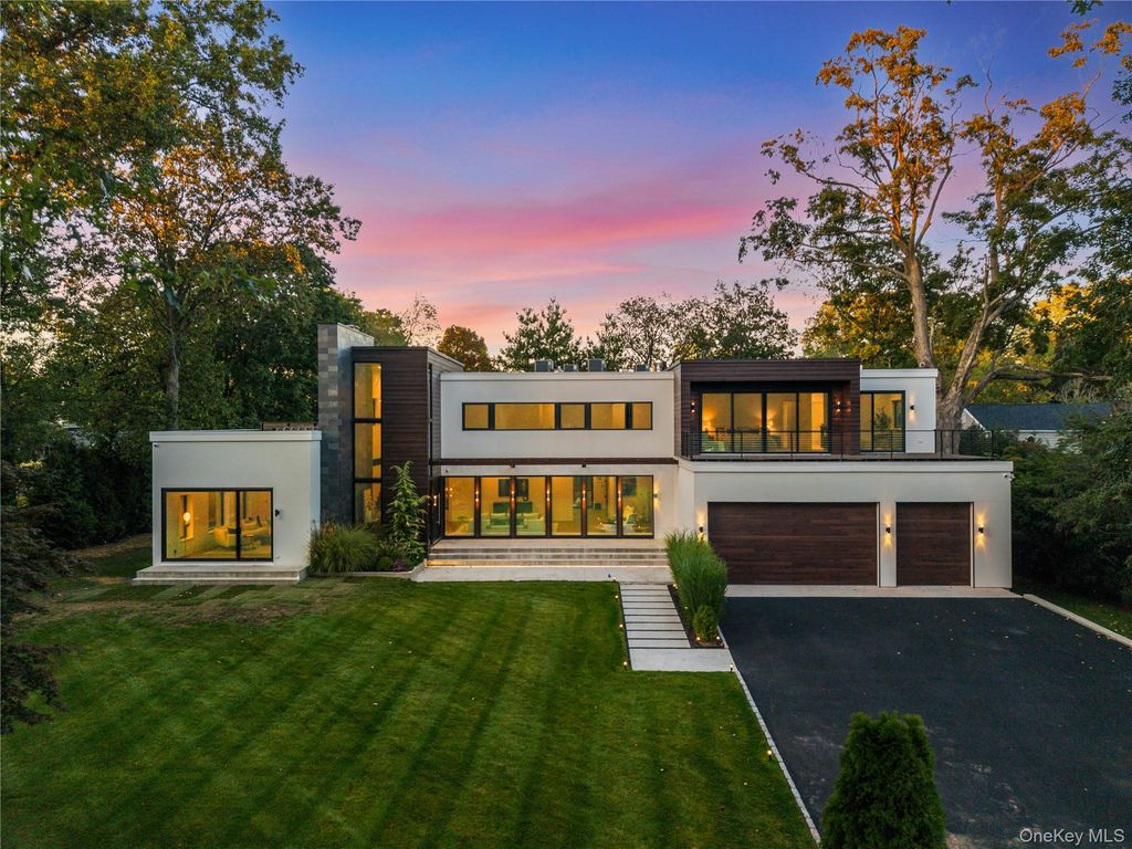 800 Rushmore Avenue, Mamaroneck, NY 10543