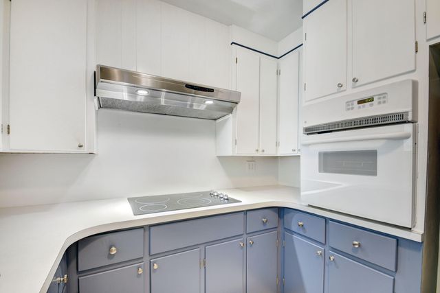 6698 Belvedere Road, West Palm Beach, FL 33413