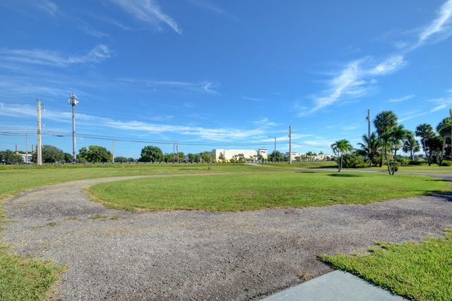 6698 Belvedere Road, West Palm Beach, FL 33413