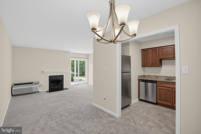 2034 LUCAS LN, Voorhees, NJ 08043
