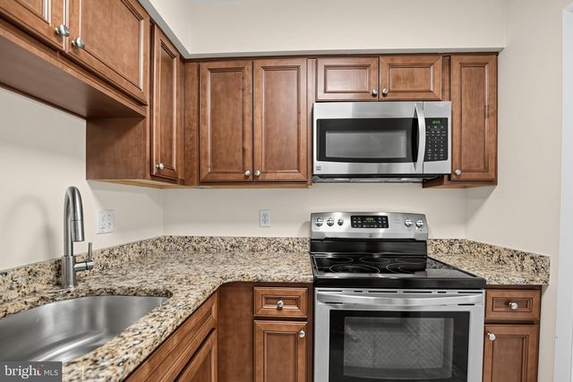2034 LUCAS LN, Voorhees, NJ 08043