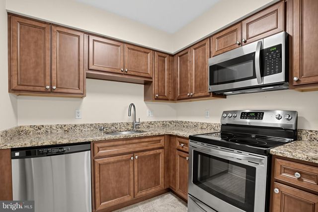 2034 LUCAS LN, Voorhees, NJ 08043