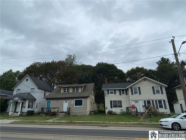 1061 East 2nd Street, Jamestown, NY 14701