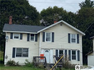 1061 East 2nd Street, Jamestown, NY 14701