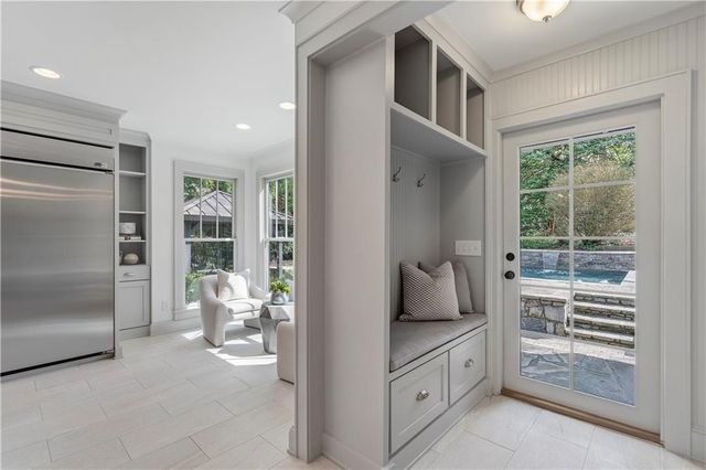 712 Gladstone NW Road, Atlanta, GA 30318