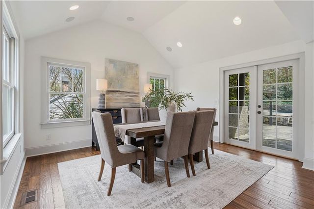 712 Gladstone NW Road, Atlanta, GA 30318