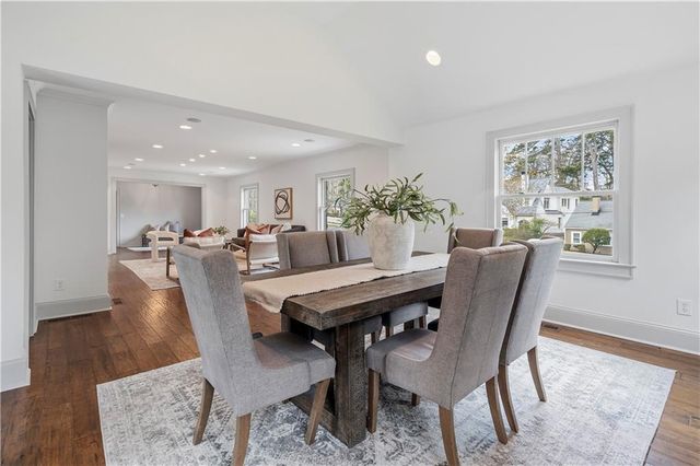 712 Gladstone NW Road, Atlanta, GA 30318