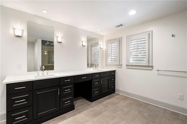 712 Gladstone NW Road, Atlanta, GA 30318