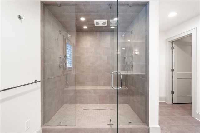 712 Gladstone NW Road, Atlanta, GA 30318