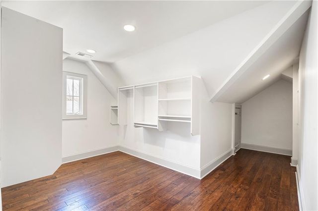 712 Gladstone NW Road, Atlanta, GA 30318