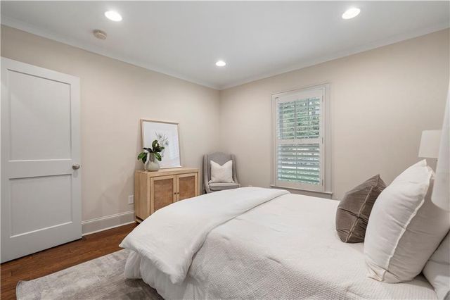 712 Gladstone NW Road, Atlanta, GA 30318