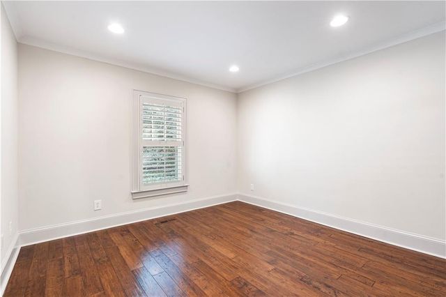 712 Gladstone NW Road, Atlanta, GA 30318