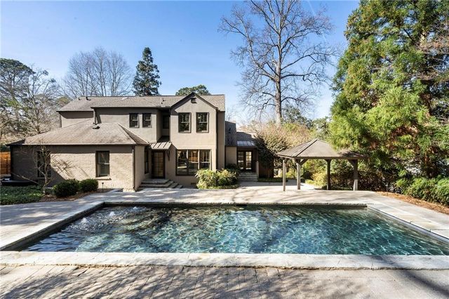 712 Gladstone NW Road, Atlanta, GA 30318