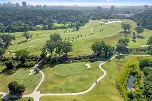 712 Gladstone NW Road, Atlanta, GA 30318