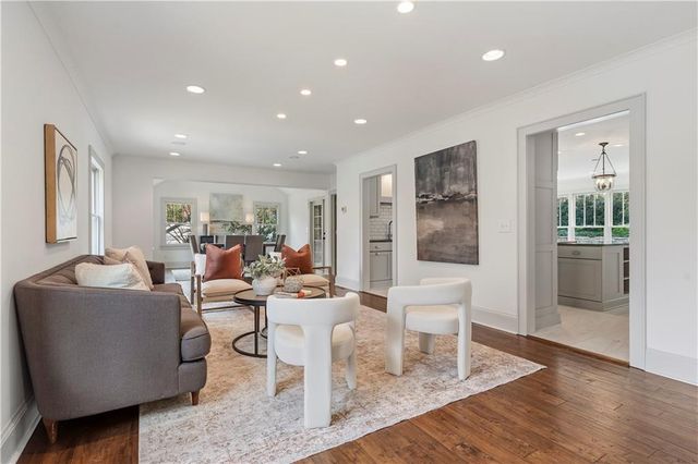 712 Gladstone NW Road, Atlanta, GA 30318