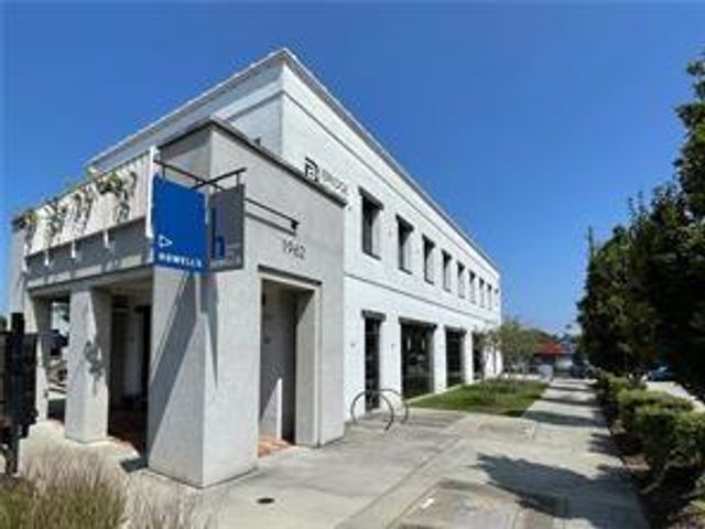 712 Gladstone NW Road, Atlanta, GA 30318