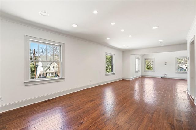 712 Gladstone NW Road, Atlanta, GA 30318