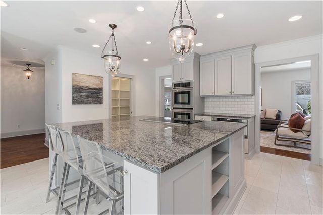 712 Gladstone NW Road, Atlanta, GA 30318