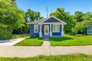 2013 State Street, Alton, IL 62002