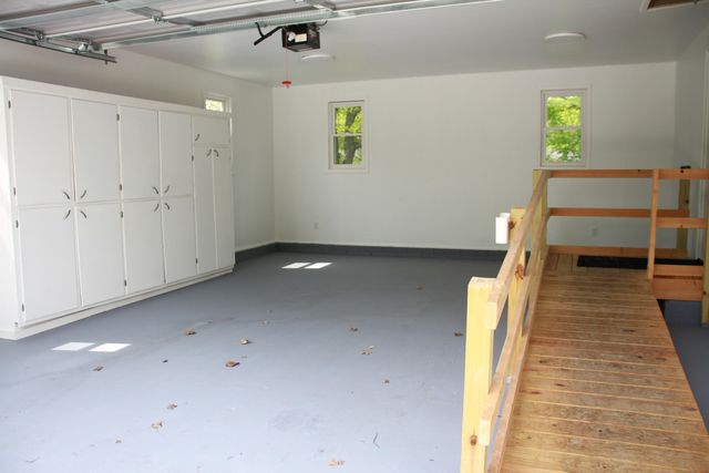 24195 Third Avenue, Mattawan, MI 49071