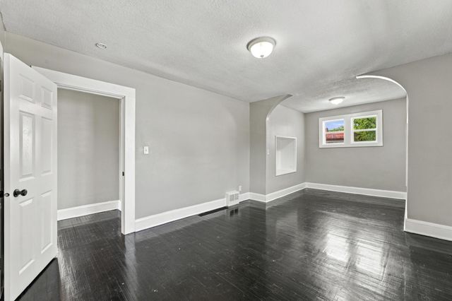 2810 Penn Avenue N, Minneapolis, MN 55411