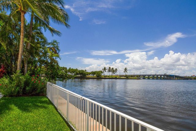 2860 S Ocean Boulevard S 201, Palm Beach, FL 33480