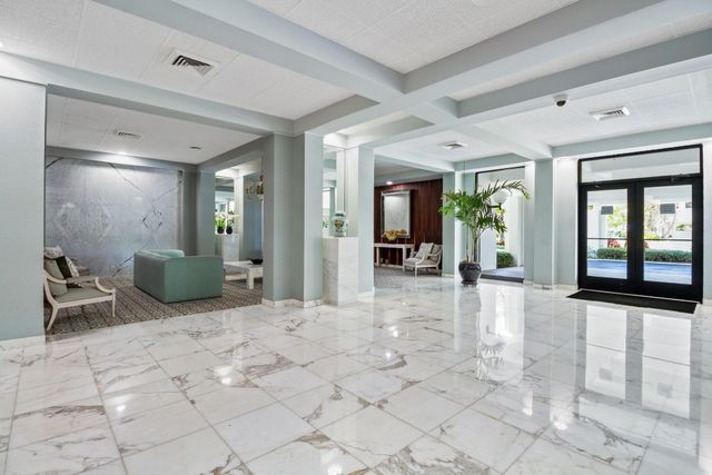 2860 S Ocean Boulevard S 201, Palm Beach, FL 33480