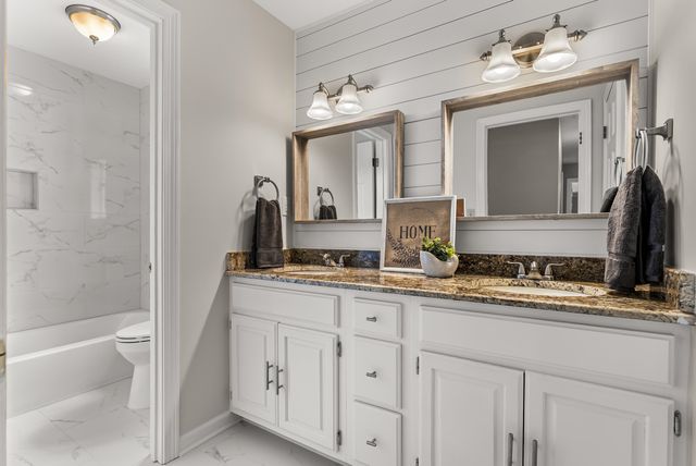 9711 PINE POINT DR, Lakeland, TN 38002