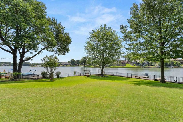 9711 PINE POINT DR, Lakeland, TN 38002