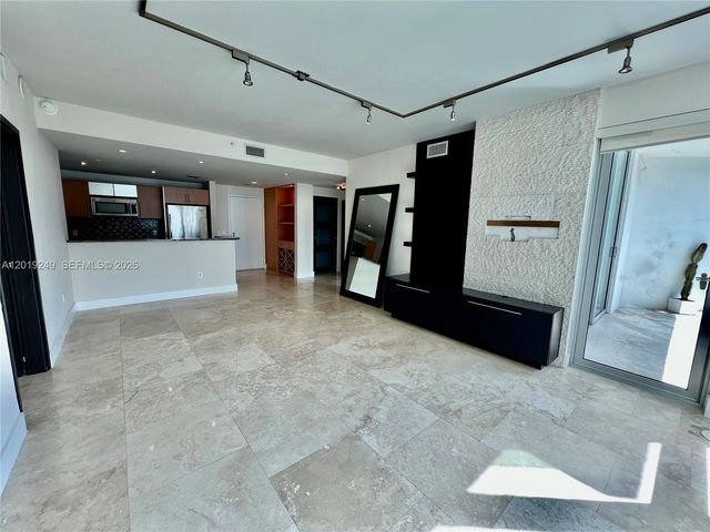 300 S Biscayne Blvd 2606, Miami, FL 33131