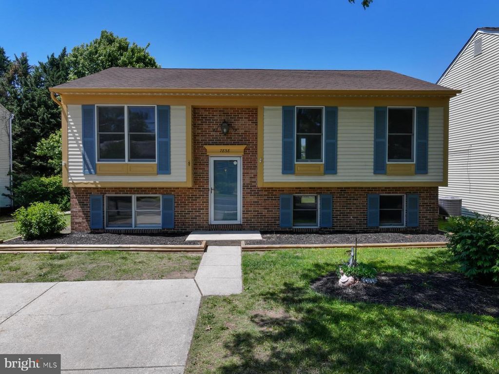 Image 2 of property listing at 7838 TICK NECK RD, Pasadena, MD 21122