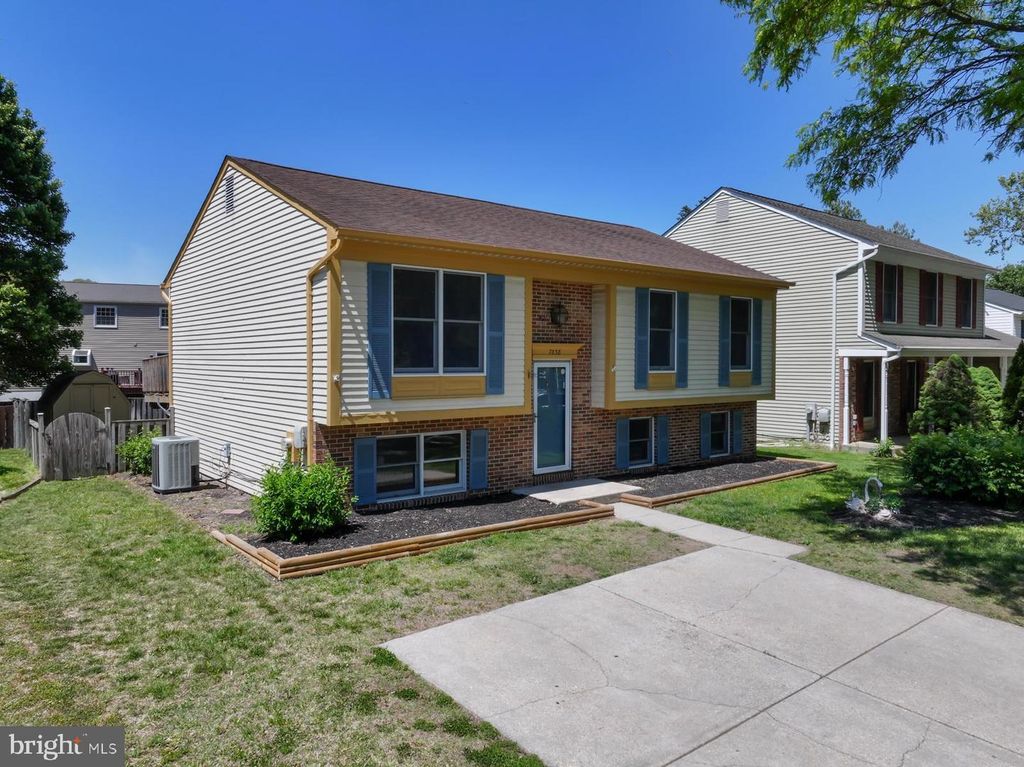 Image 3 of property listing at 7838 TICK NECK RD, Pasadena, MD 21122