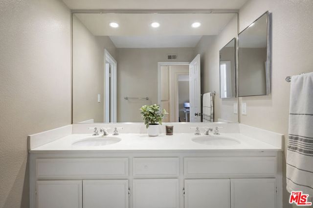 26611 Marigold Court, Calabasas, CA 91302