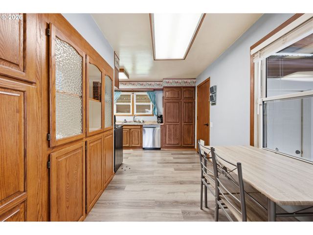 2537 WOOD Ave, Eugene, OR 97402