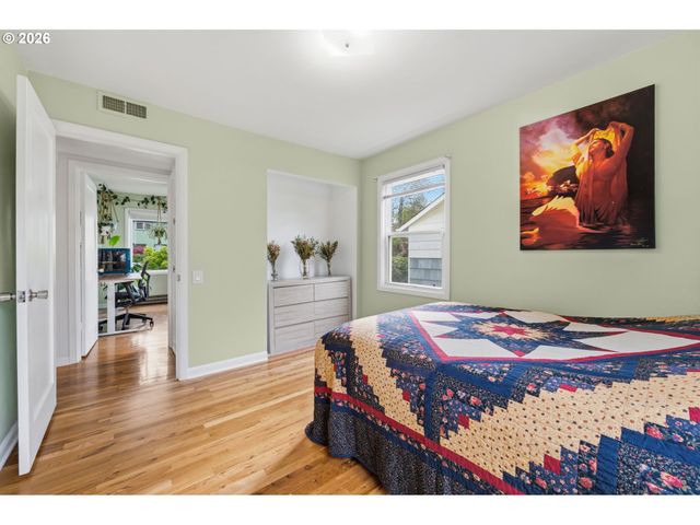 2537 WOOD Ave, Eugene, OR 97402